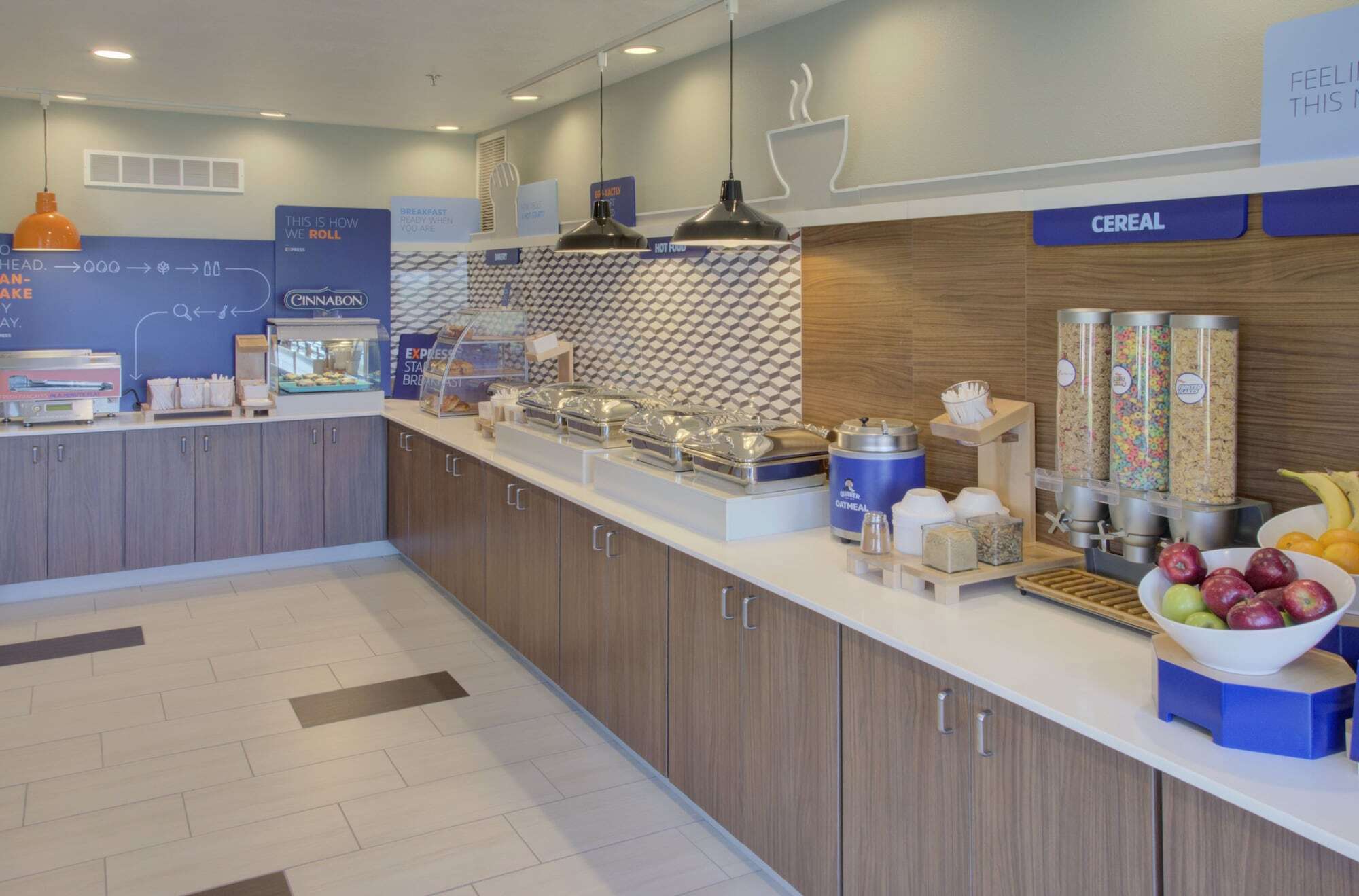 Holiday Inn Express & Suites Le Mars By Ihg Exterior photo