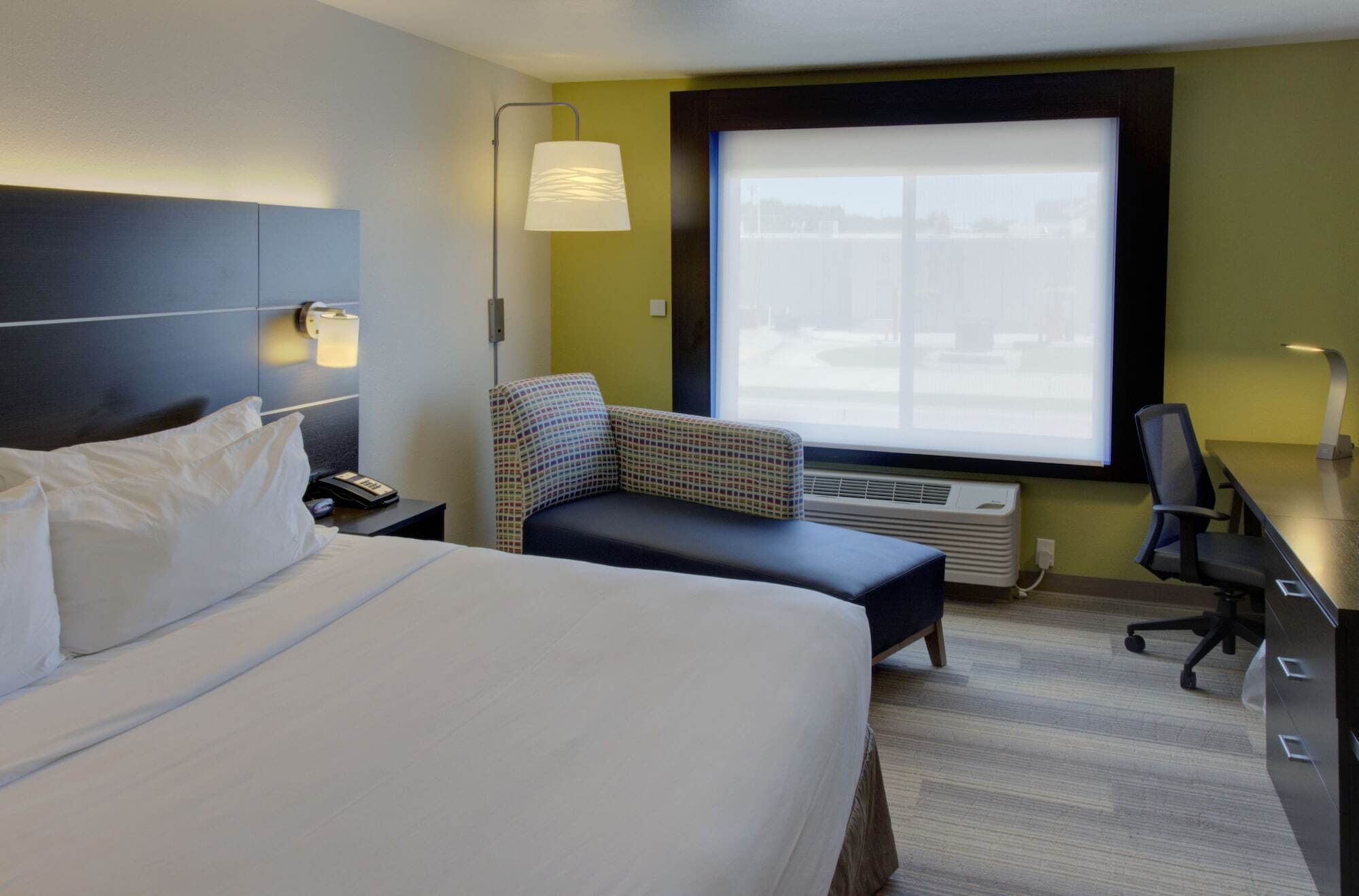 Holiday Inn Express & Suites Le Mars By Ihg Exterior photo